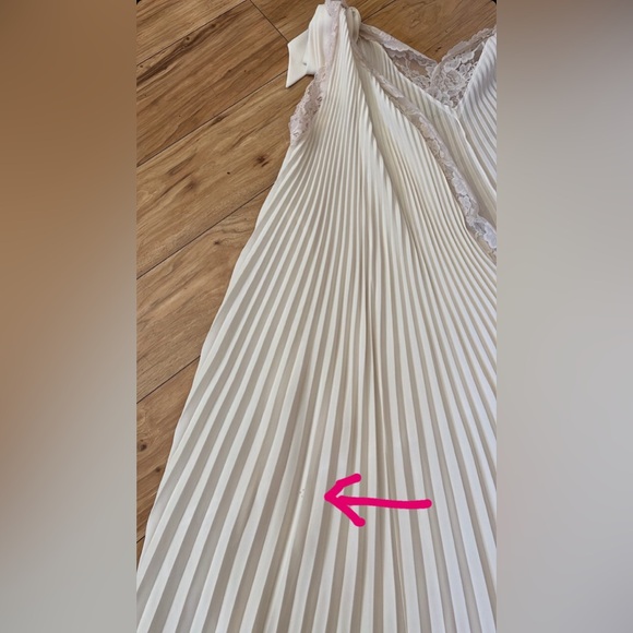 RARE VINTAGE - Lucie Ann Pleated Robe in Ivory - Size Small - Picture 7 of 16